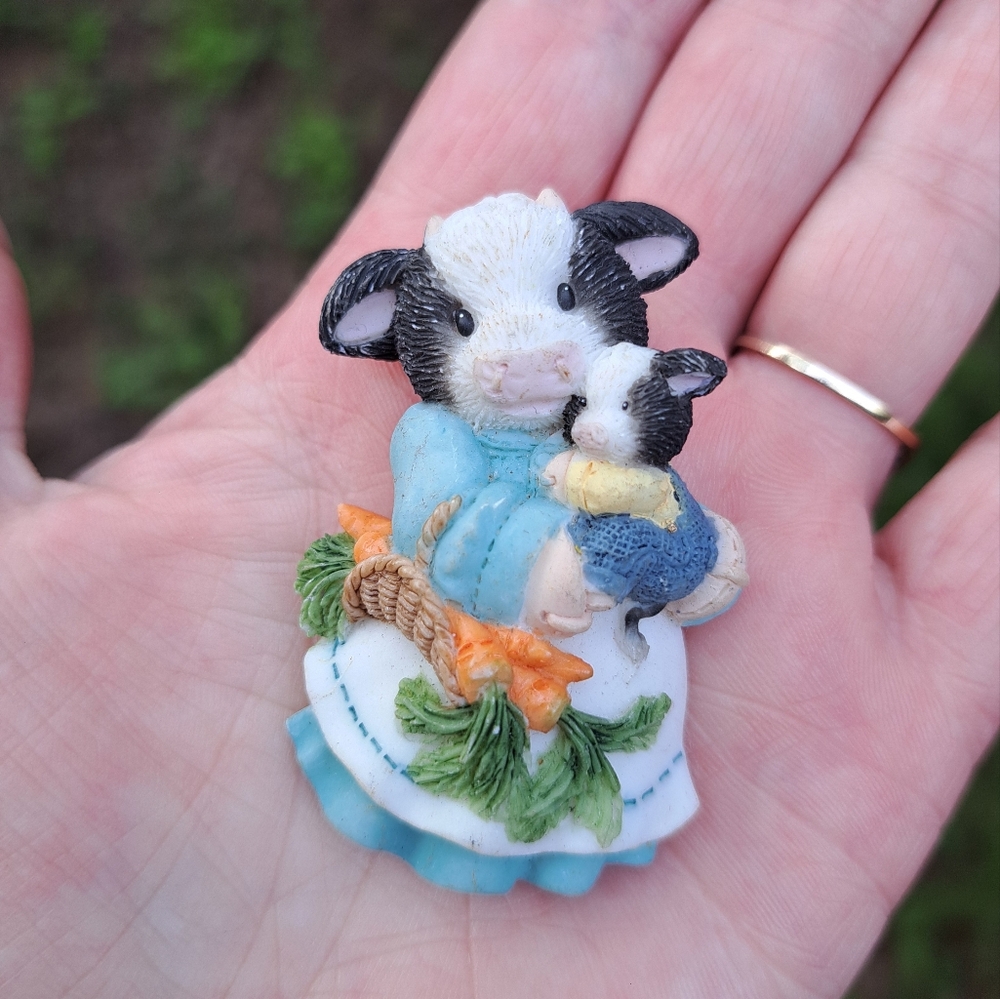 Mary moo moo cow mama baby brooch pin vintage 2004